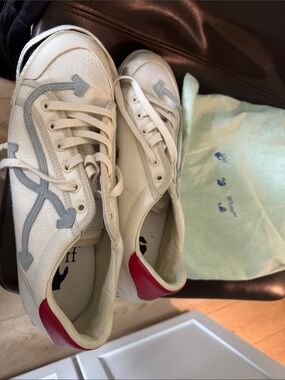 Off-White Arrow Canvas Sneakers - Men’s 11